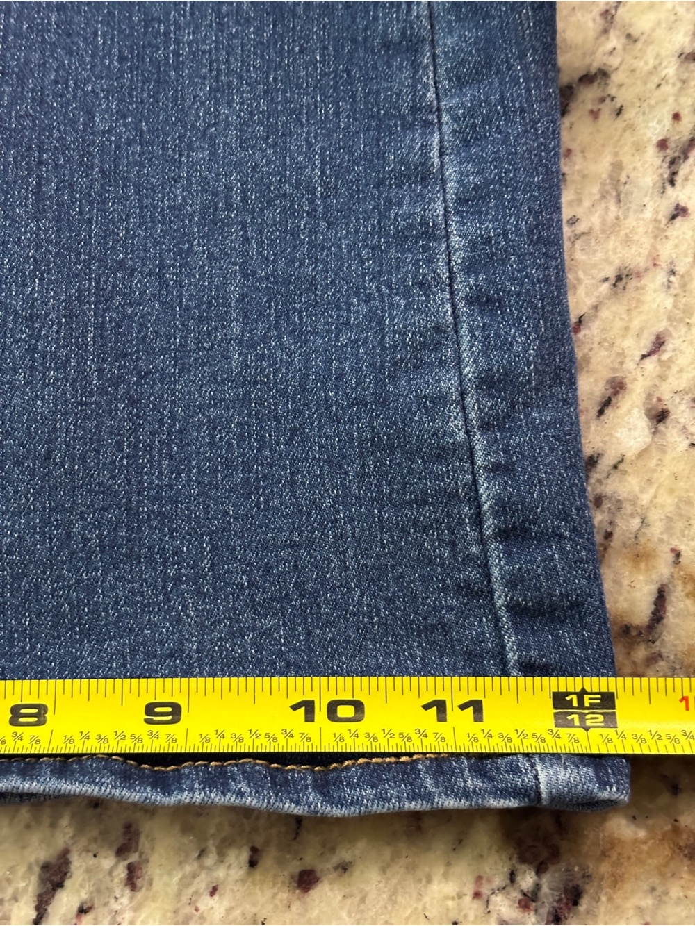 Levi's® Women’s Mid Rise 318 Shaping Wide Leg Jeans Size 29”X 32” - Picture 8 of 10